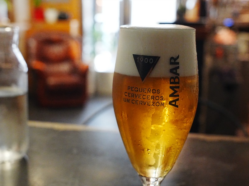 AMBAR 1900ビールのグラス