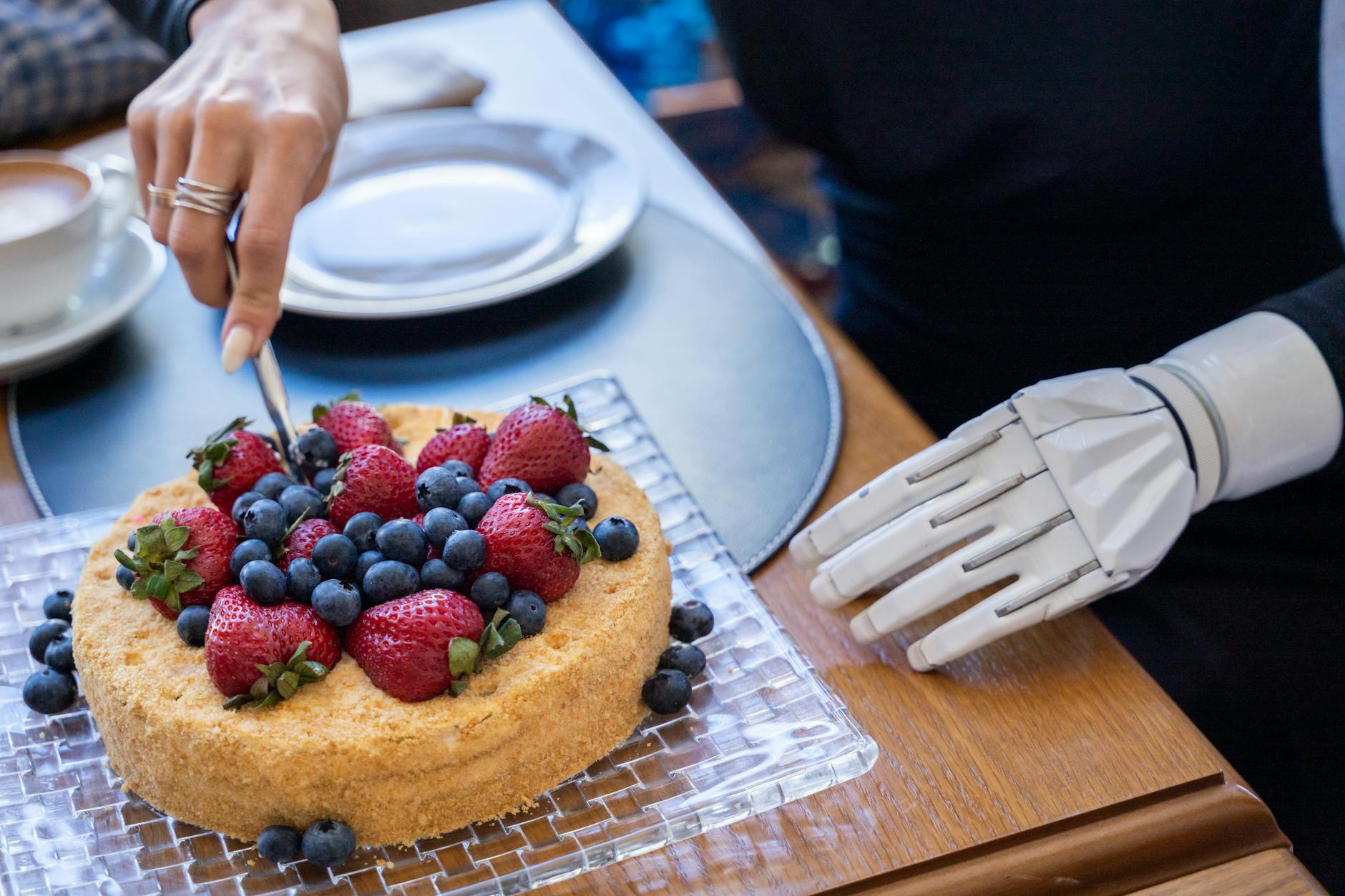 ヒューマノイド三つ巴 ─ Figure 03・1X NEO・Boston Dynamics Atlas 徹底比較 本文画像2