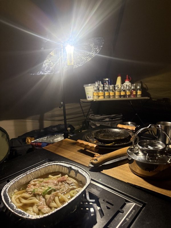 夜の鍋焼きうどん