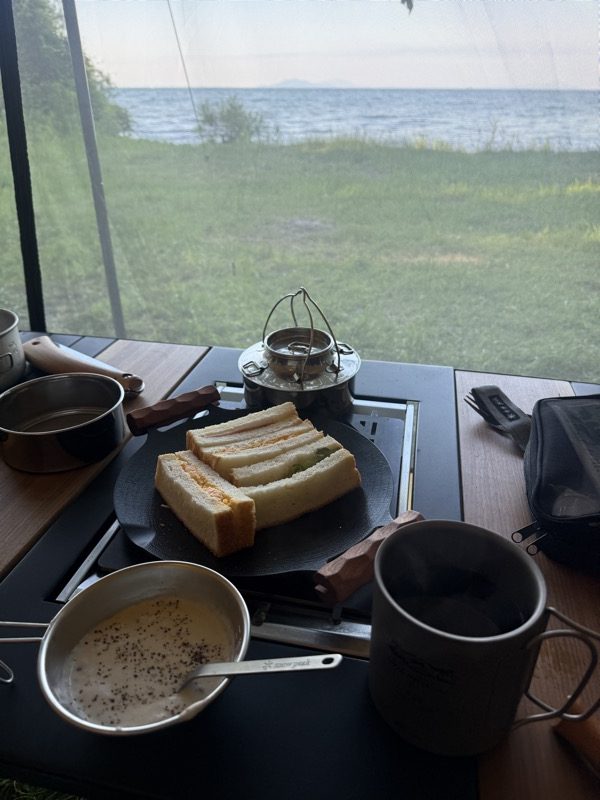 最後の朝のサンドイッチとスープ