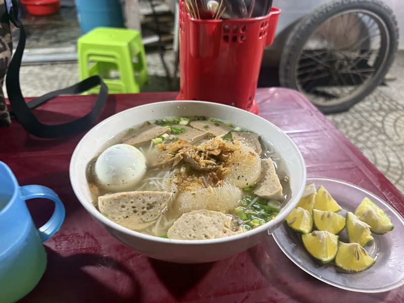夜屋台の麺