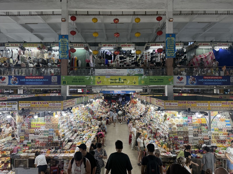 ハン市場のなか